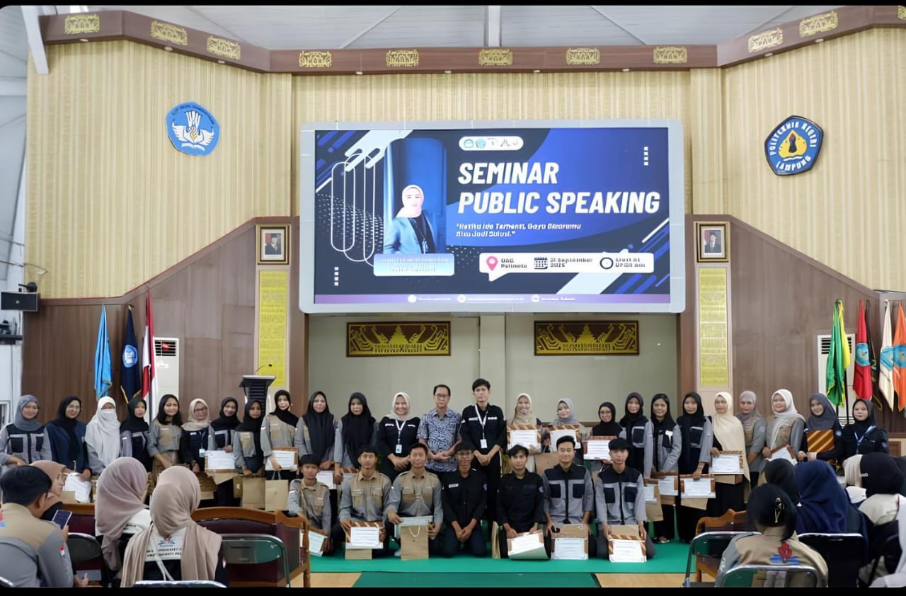 Seminar Public Speaking: “Ketika Ide Terhenti, Gaya Bicaramu Bisa Jadi Solusi” Sukses Digelar di Politeknik Negeri Lampung